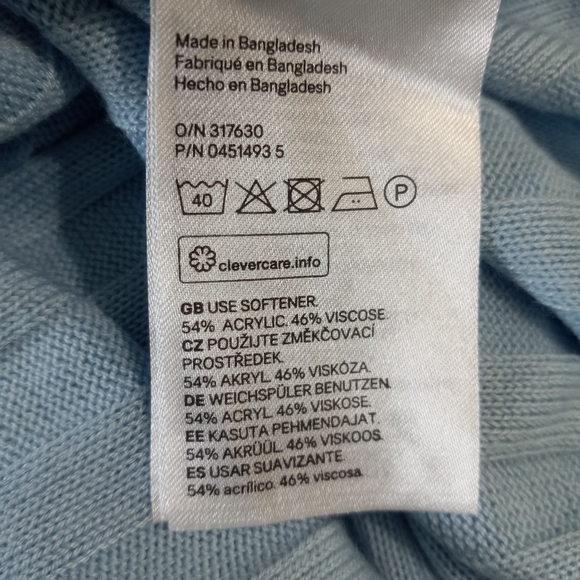 H&M bell sleeved sweater light weight size small all season excellent condition - Picture 7 of 8